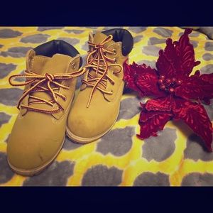 Kids boots